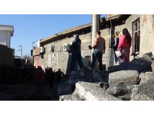 Diyarbakır’da çevik kuvvet ekibine ’tarihi’ taşlarla saldırdılar