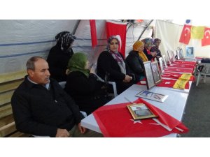 HDP önündeki ailelerin evlat nöbeti 115’inci gününde