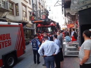 Taksim’de yangın paniği