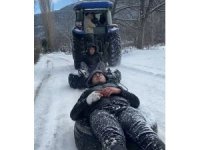 7 kafadar traktöre lastikleri bağlayarak düşe kalka kayak yaptı