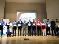 Covid-19 İle Mücadelede Ön Safta Görev Yürüten Kamu Çalışanları Ödüllendirildi