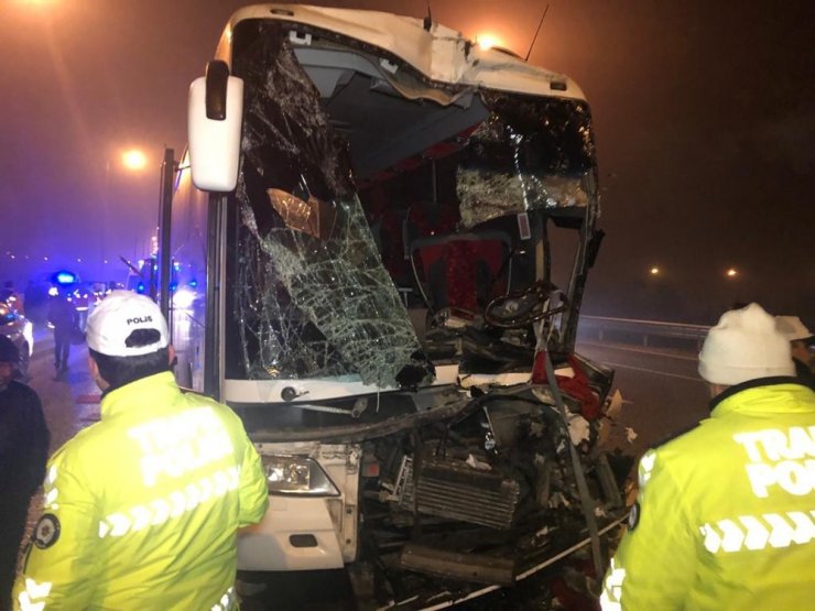 Başkent’te otobüs kazaları: 1’i ağır 11 yaralı