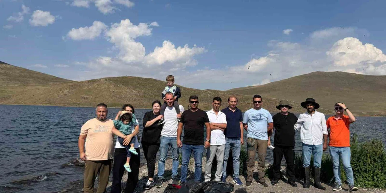 Ağrı Balık Gölü’nde temizlik seferberliği