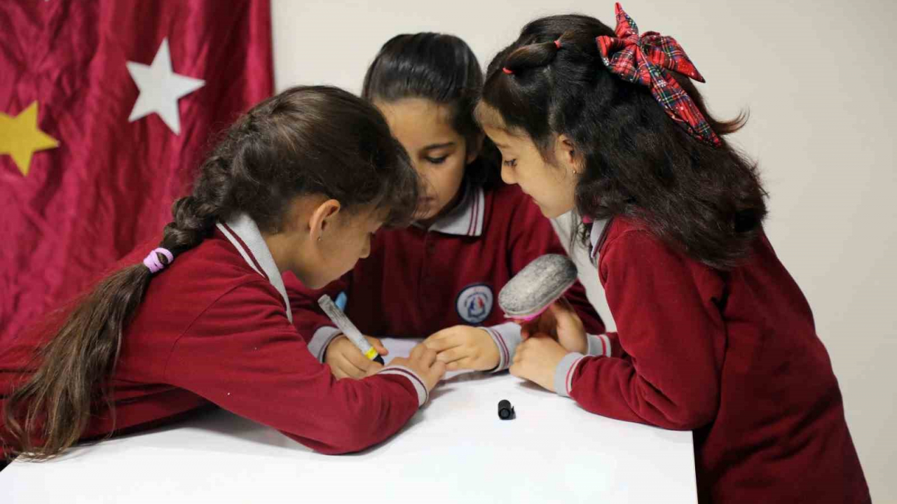 Ağrı’da birinci sınıflar bilgi yarışmasında buluştu