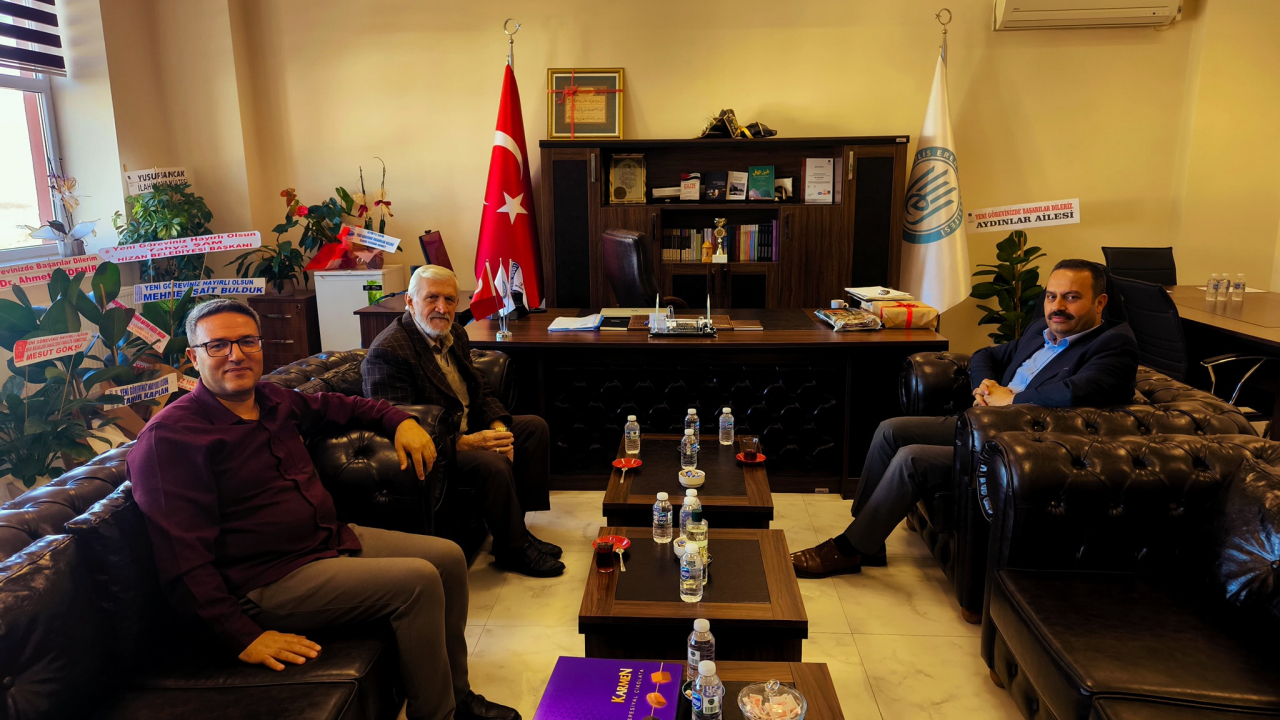 Ahlat MYO Müdürü Koçak’tan Dekan Aydın’a Tebrik Ziyareti
