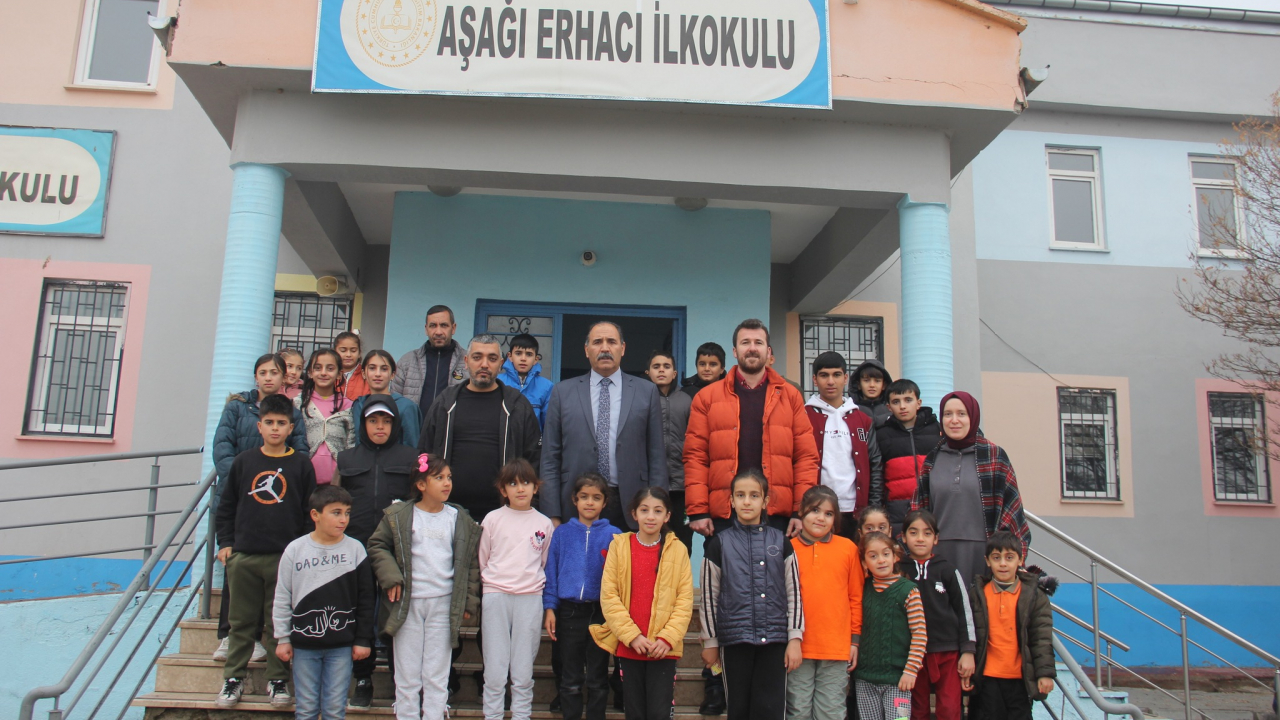 Aziz Gün’den Okul Ziyaretleri: Öğrencilere Başarı İçin Disiplin Mesajı