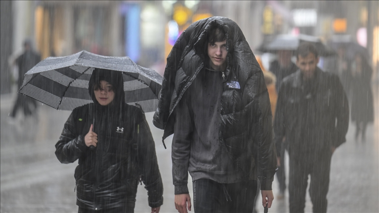 Batı Karadeniz’de fırtına, Doğu ve Güneydoğu’da kar alarmı