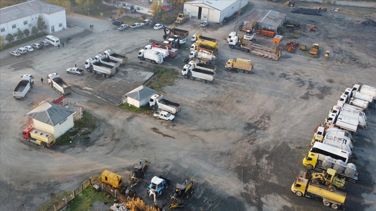 Dağ köylerinde kış mücadelesi: 21 ekip, 35 makineyle 24 saat teyakkuzda!