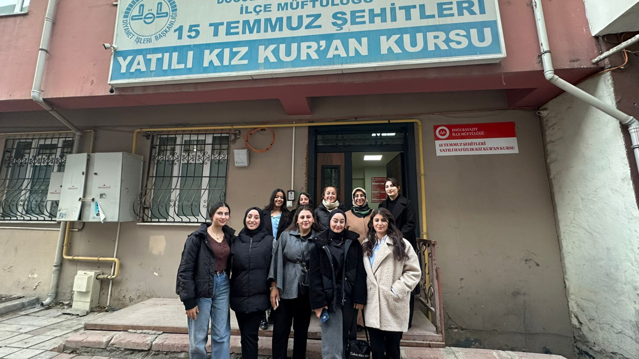Doğubayazıt’ta gençleri buluşturan manevi program