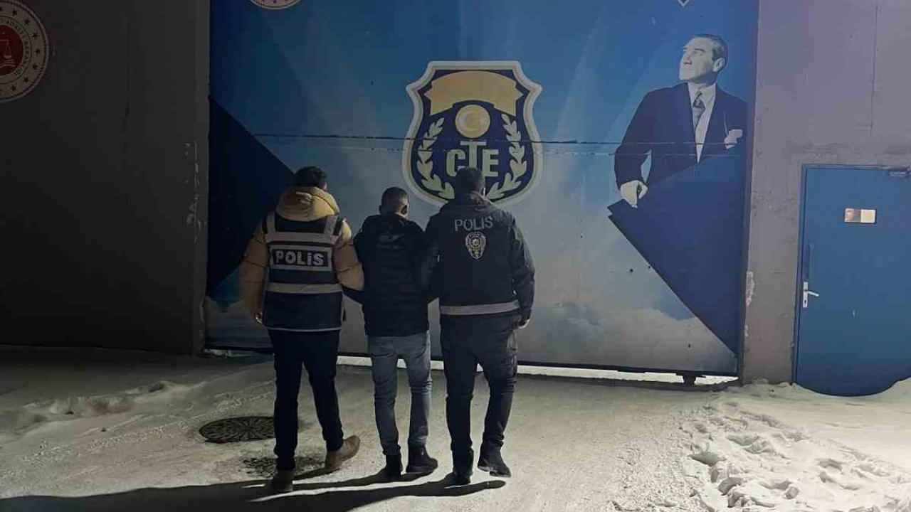 Hapis cezası olan şüpheli kaçmaya çalışırken kıskıvrak yakalandı