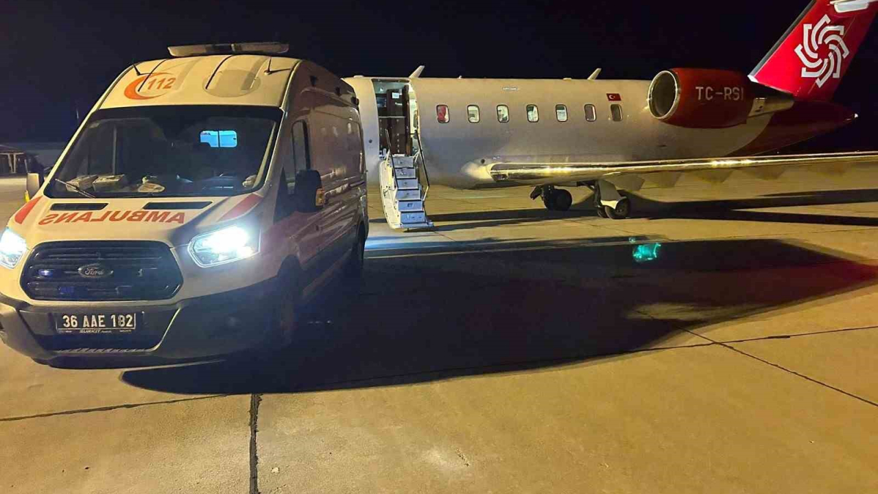 Kars'ta 44 Günlük Bebek İçin Ambulans Uçak Havalandı