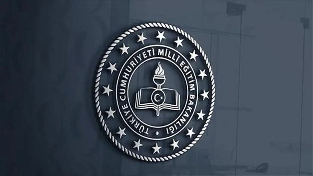 Lise Süresi Hakkında İki Farklı Öneri Masada!