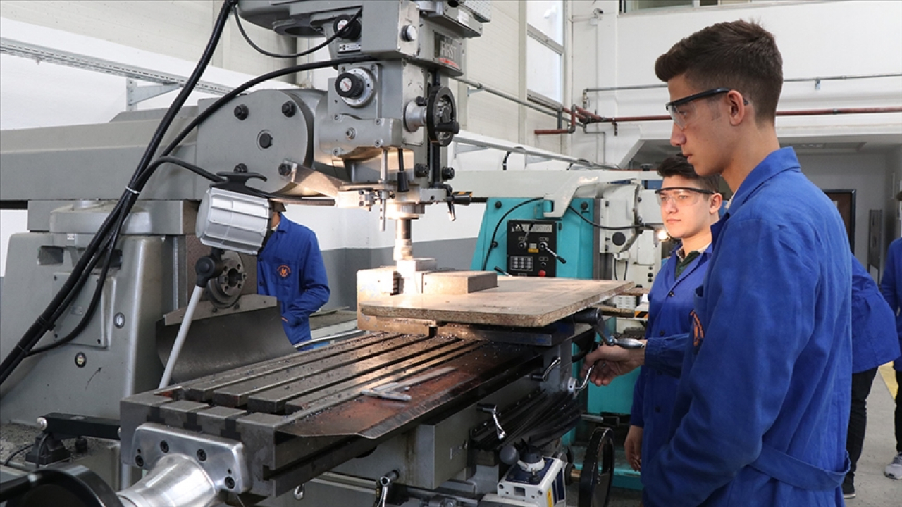 Meslek liseleri sektöre entegre olacak