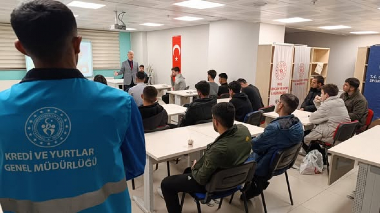 Muş’ta Gençlere Bilimin Işığında Tevhid Hakikati Söyleşisi