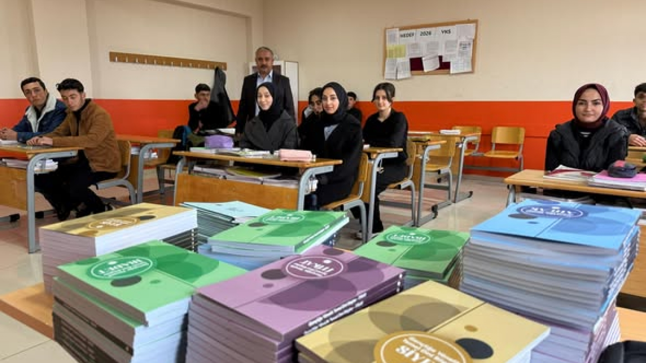 Mutki’de Öğrencilere “Namazın Önemi” Anlatıldı