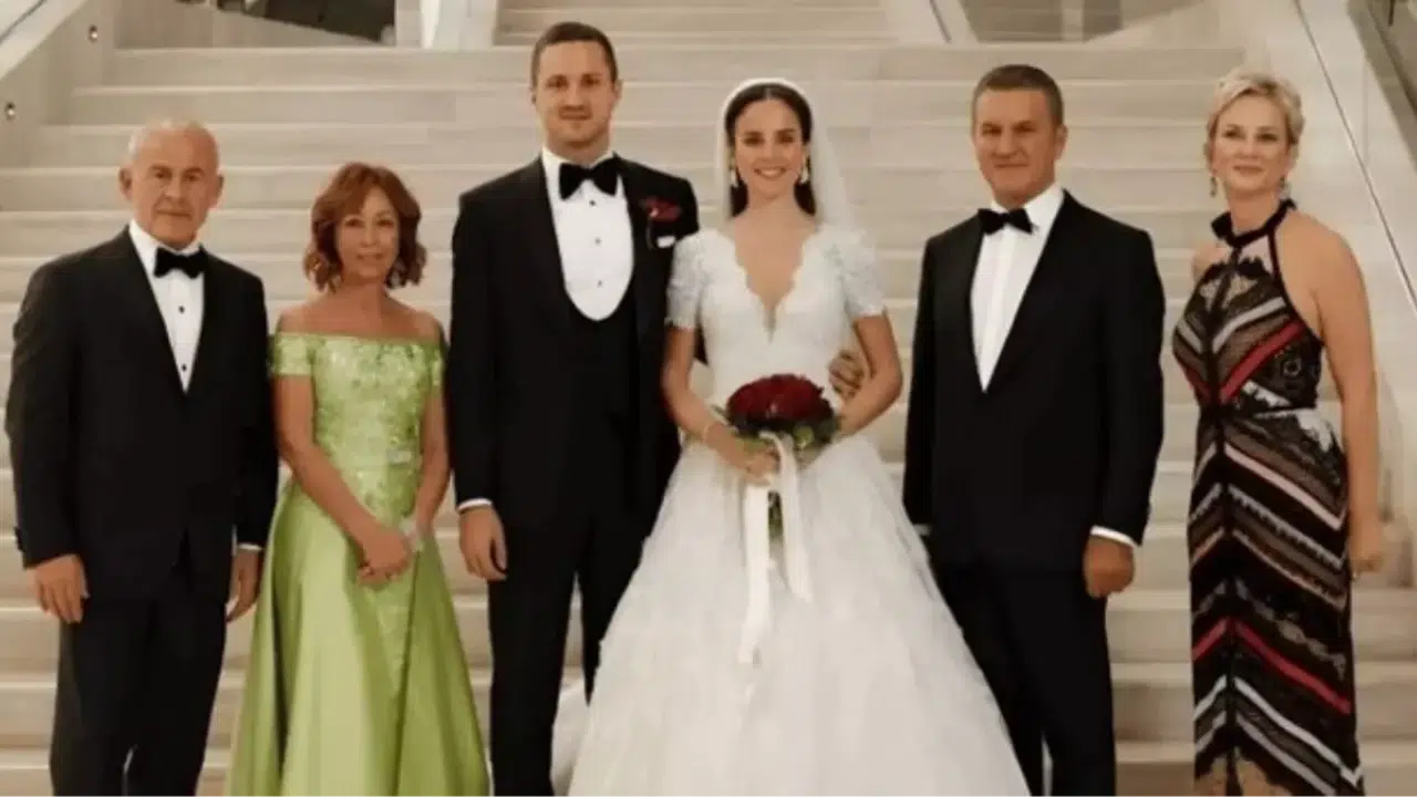 Revna Sarıgül, Ömer Sarıgül'e neden boşanma davası açtı? Ömer Sarıgül Revna Sarıgül boşanıyor mu?