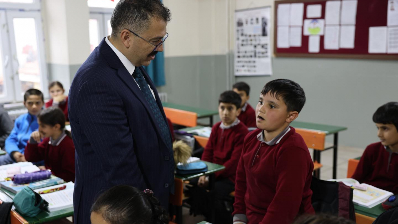 Vali Turan’dan Alibeyköy Ortaokuluna Ziyaret