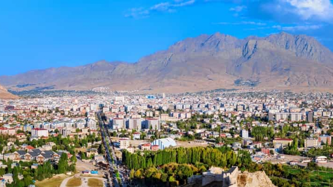 Van'da Gezilecek Yerler | En İyi 18 Gezilecek Yer Listesi