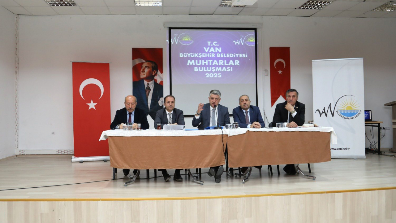 Van’da Muhtarlar Toplantısı Gürpınar ve Gevaş’ta Gerçekleştirildi