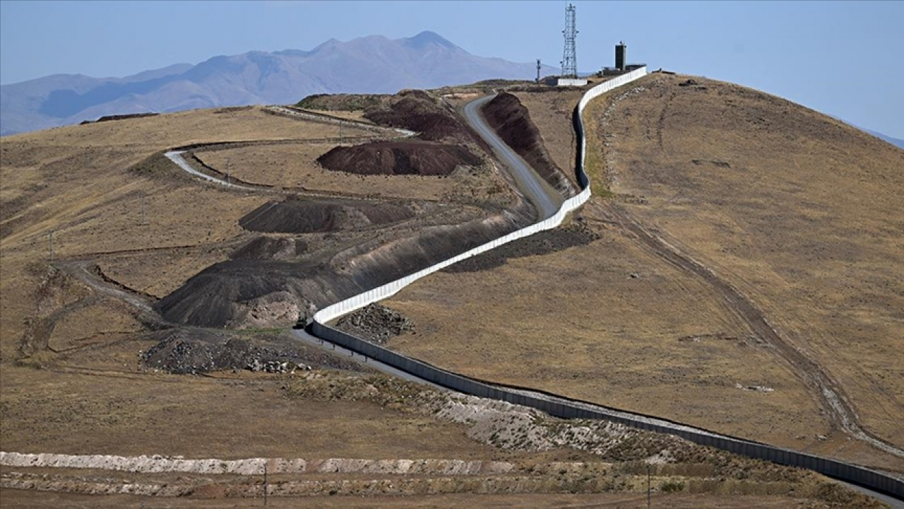 Van-İran hattında 204 kilometre tamamlandı, gerisi sürüyor
