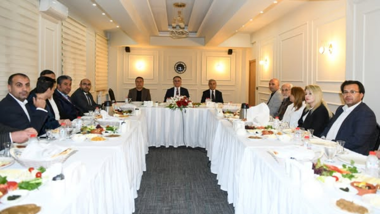 Van Valisisi Ozan Balcı, Basın Mensuplarıyla Bir Araya Geldi