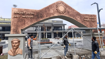 Ağrı Kent Meydanı açılış öncesi dış görünümüyle dikkat çekti