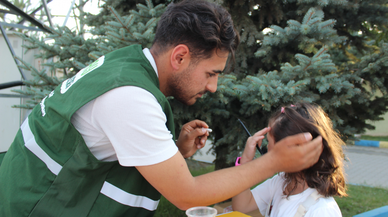 Ağrı’da çocuklar ve aileler Yeşilay standında hem öğrendi hem eğlendi