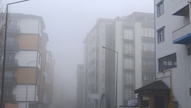 Doğubayazıt güne sisle uyandı