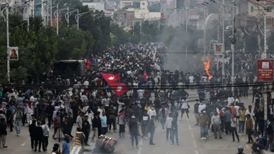 Nepal'de Protestolarda 19 Kişi Hayatını Kaybetti: Sosyal Medya Yasağı Kalkıyor