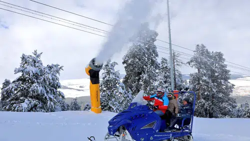 Sarıkamış'ta Suni Karlama Sistemleri Test Ediliyor, Kayak Sezonu Hazırlıkları Sürüyor