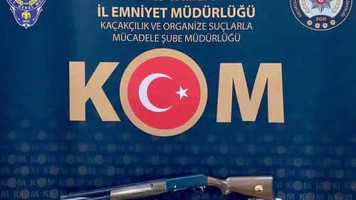 Kars’ta silah tacirlerine darbe