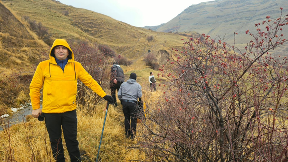 Doğubayazıtlı doğaseverler bu hafta Gökkuşağı Tepeleri’nde yürüdü