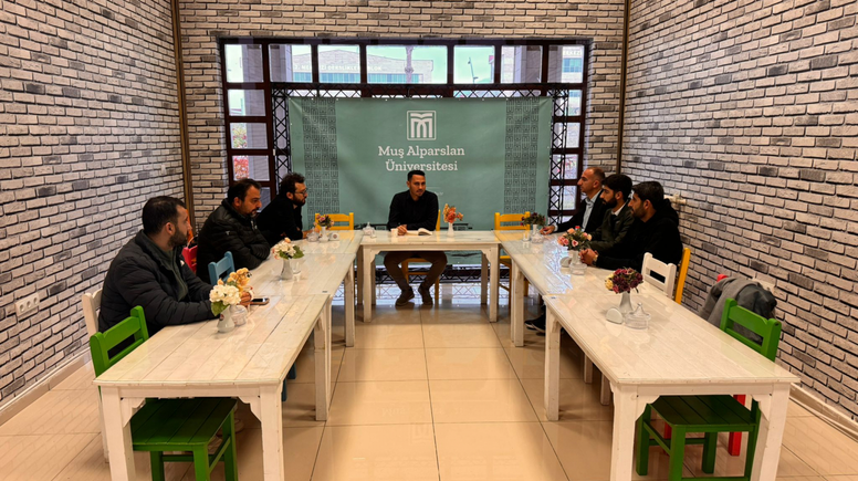 Çay Bahane Sohbetleri’nde Kronik Bel Ağrısında Yeni Ufuklar Ele Alındı