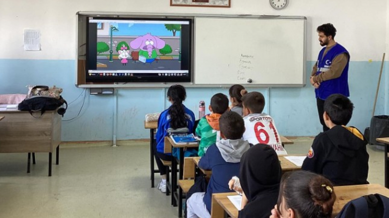 Erzurum Genç Yeşilay’dan Hilalkent Ortaokulu’nda BKY Etkinliği