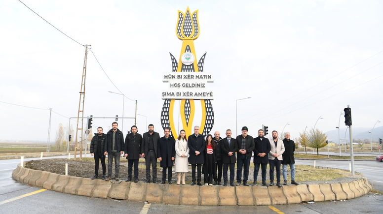 Eşbaşkan Söylemez, Muş’un Girişlerindeki Yeni Karşılama Totemlerini İnceledi