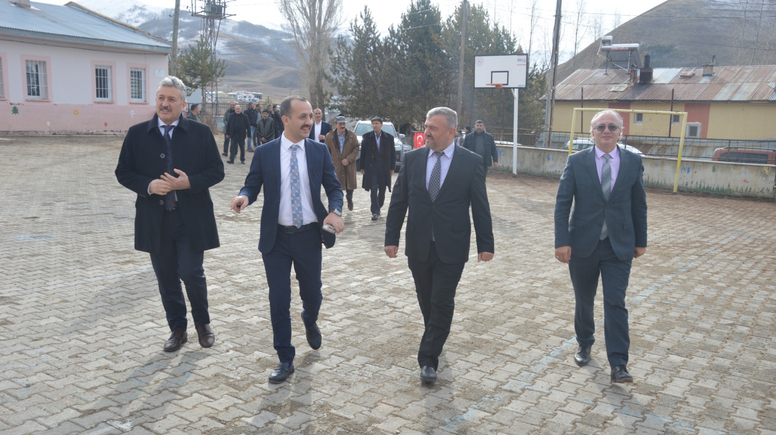 Kaymakam Poçanoğlu’ndan Kırık İlk-Ortaokuluna Ziyaret