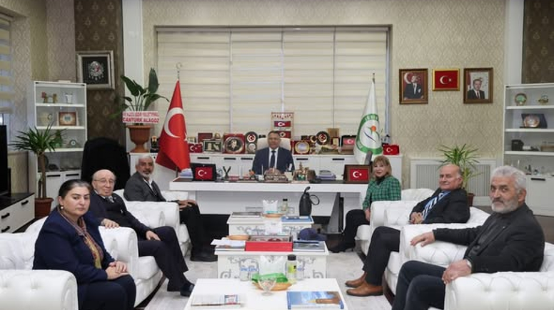 Rektör Gürel, IÜGEV Yönetimini Kabul Etti