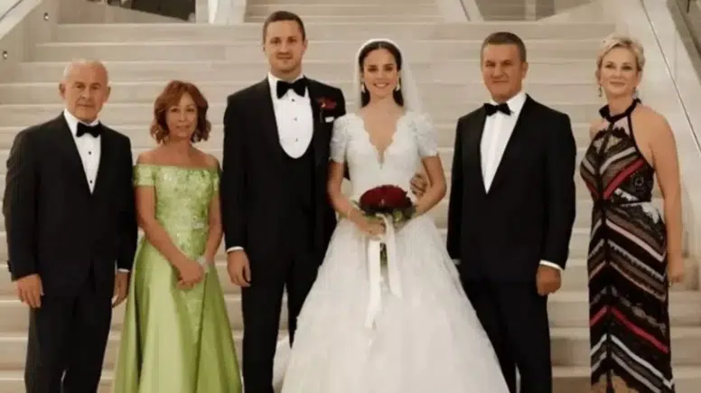 Revna Sarıgül, Ömer Sarıgül'e neden boşanma davası açtı? Ömer Sarıgül Revna Sarıgül boşanıyor mu?