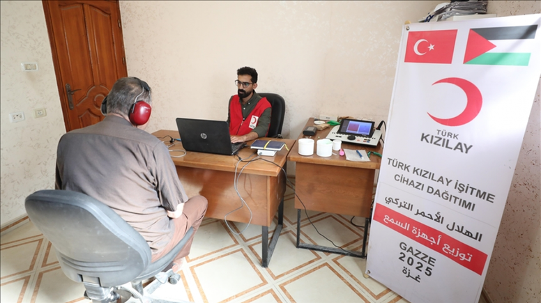 Türk Kızılay, Gazze'de işitme cihazlarıyla umut oldu!
