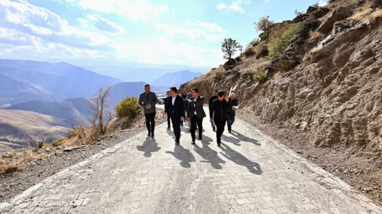 Vali Karakaya’dan Şehit Ailesi ve Gaziye Ziyaret