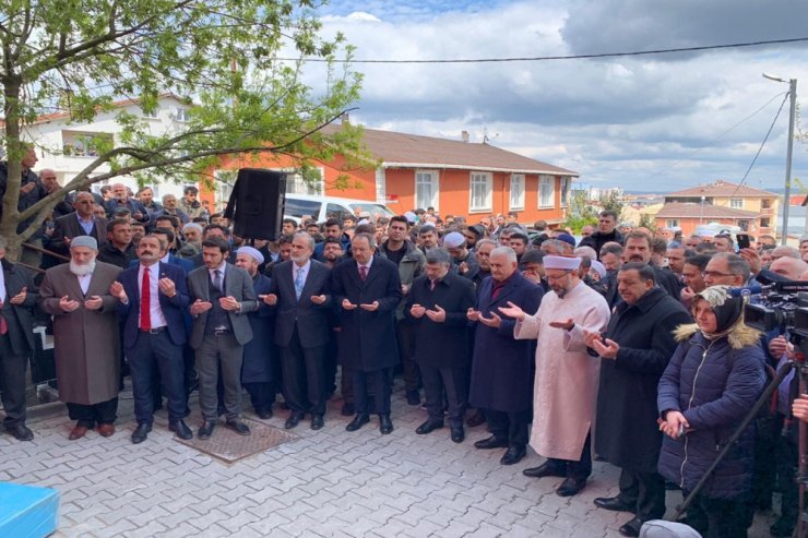 Binali Yıldırım, Sultanbeyli’de cami açılışına katıldı