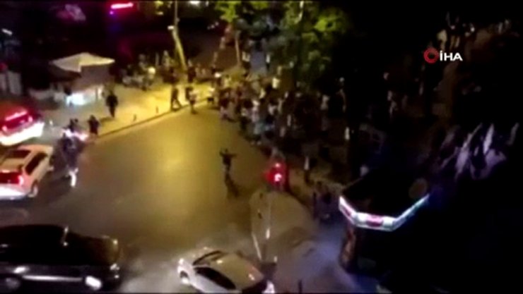 Kutlama yapan Galatasaray taraftarına şişeli, kemerli saldırı
