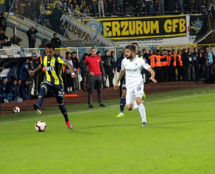 Spor Toto Süper Lig: BB Erzurumspor: 0 - Fenerbahçe: 0 (İlk yarı)