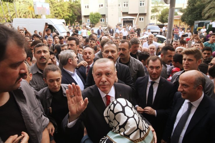 Cumhurbaşkanı Erdoğan’a Bağcılar’da yoğun ilgi