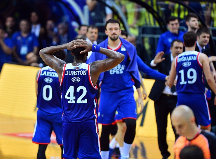 Basketbol Süper Ligi’nde şampiyon son maça kaldı