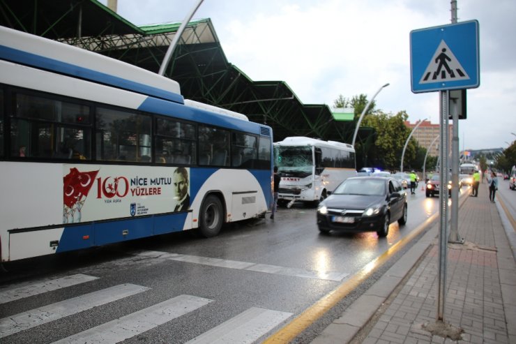 Ankara’da otobüs kazası: 8 yaralı