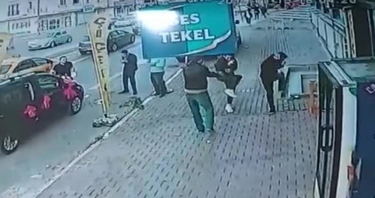 İstanbul’da sokak ortasında dehşet