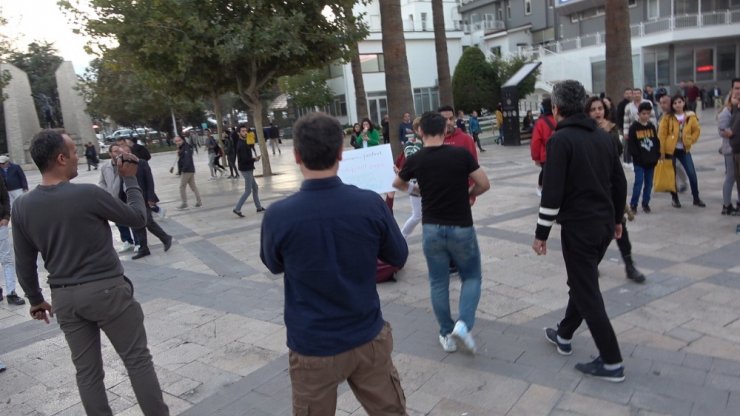 Denizli’de, İran protestolarına destek eyleminde 2 kişiye gözaltı