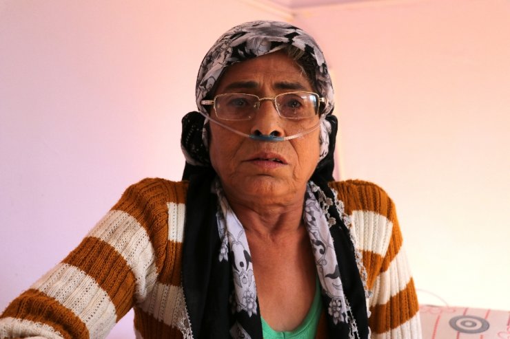 Evinin suyu kesilen KOAH hastası kadının gözyaşları