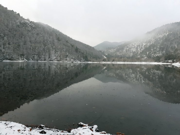 Boraboy Gölü’nde kar güzelliği